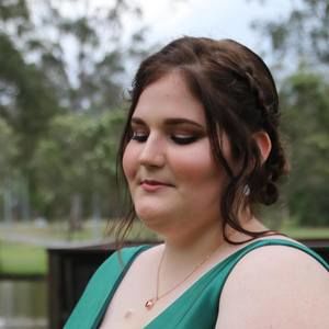 Meet your Posher, Ellie